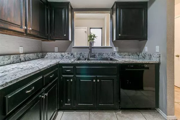 3709 Summer Cloud DR, Edmond, OK 73013