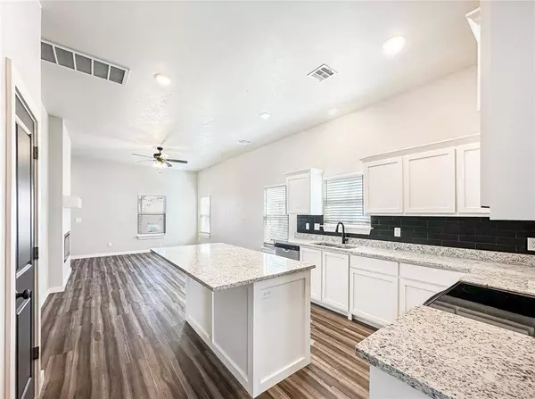 414 N Market AVE, Shawnee, OK 74801