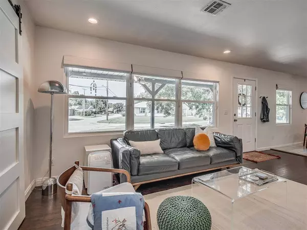 3032 Somerset PL, Oklahoma City, OK 73116