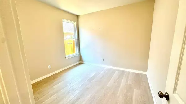 8325 NW 163rd TER, Edmond, OK 73013