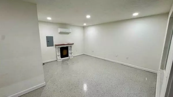 308 W State Hwy 152 HWY #212, Mustang, OK 73064