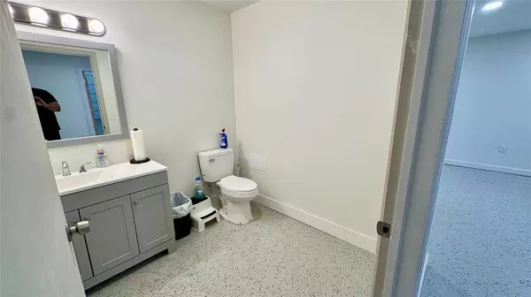 308 W State Hwy 152 HWY #212, Mustang, OK 73064