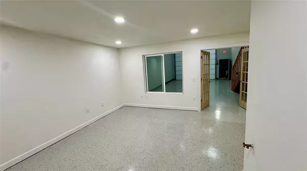 308 W State Hwy 152 HWY #210, Mustang, OK 73064