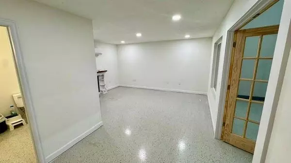 308 W State Hwy 152 HWY #210, Mustang, OK 73064