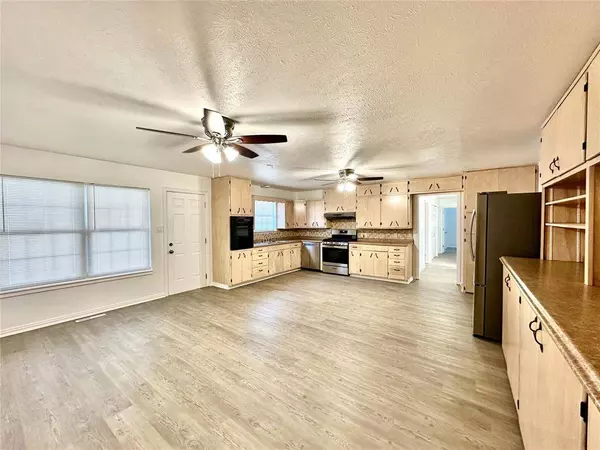 1603 NW 32nd ST, Lawton, OK 73505