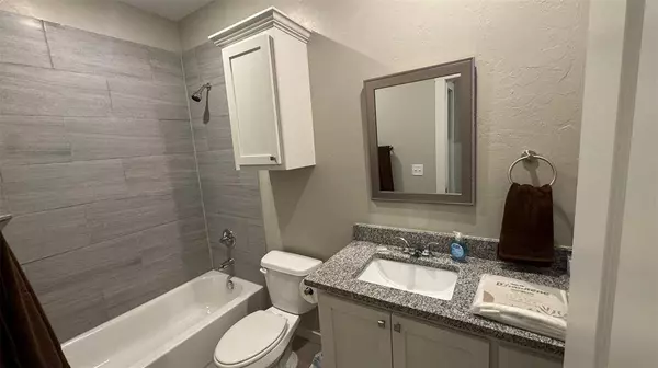 110 Sterling DR, Chickasha, OK 73018