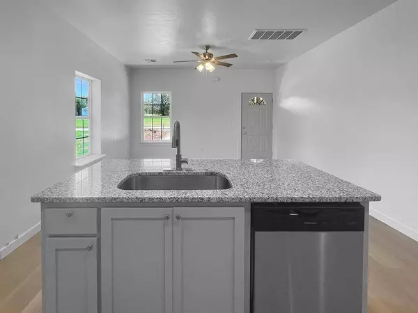 1820 SW NH Jones AVE, Lawton, OK 73501