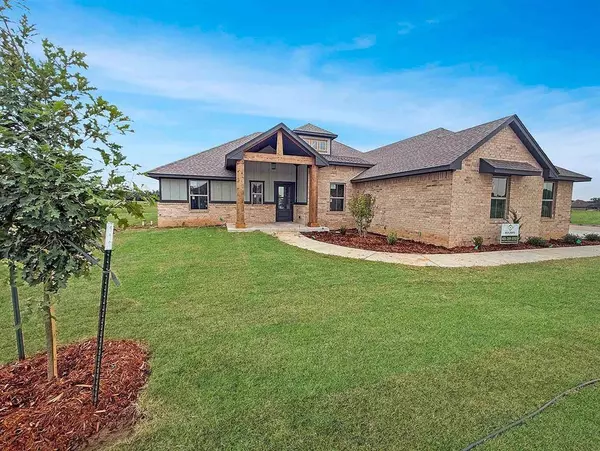 2706 Belle Crossing DR, Enid, OK 73703