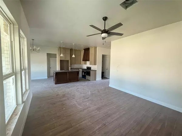 1214 Stonebridge WAY, Enid, OK 73703