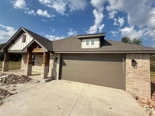 1214 Stonebridge WAY, Enid, OK 73703