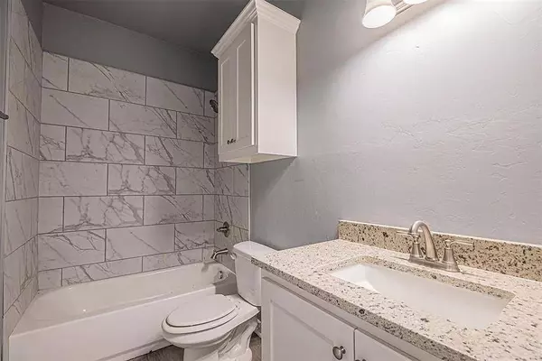 412 Grove ST, Perry, OK 73077