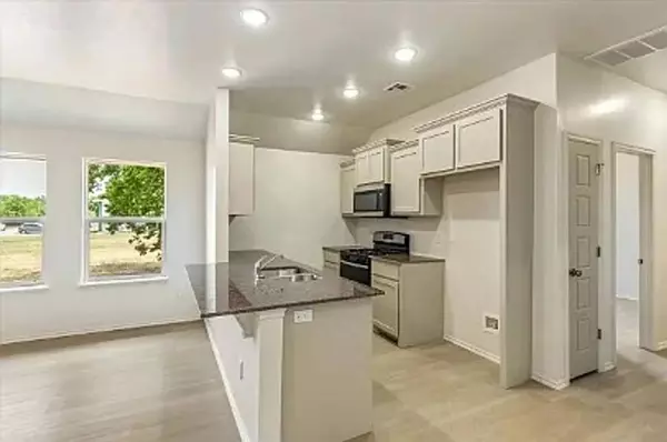 1324 SW New York AVE #A, Lawton, OK 73501