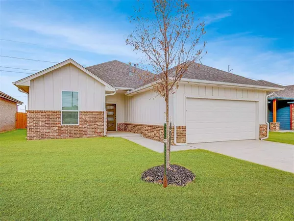 8301 NW 163rd TER, Edmond, OK 73013