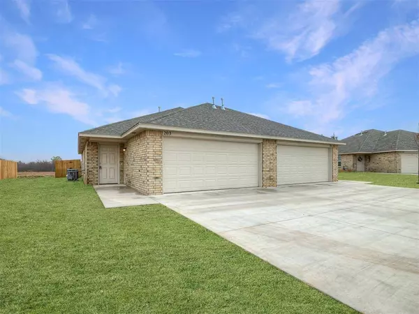 206 Gray ST, Yukon, OK 73099
