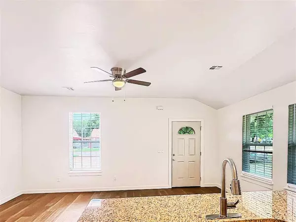 205 SW 17th ST #A, Lawton, OK 73501