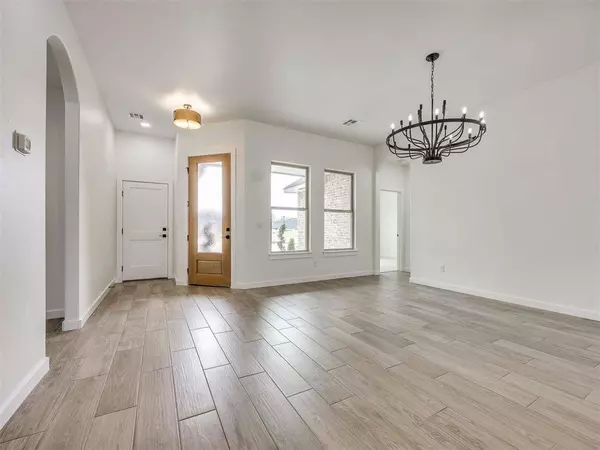 10925 Sandstone Ridge WAY, Guthrie, OK 73044