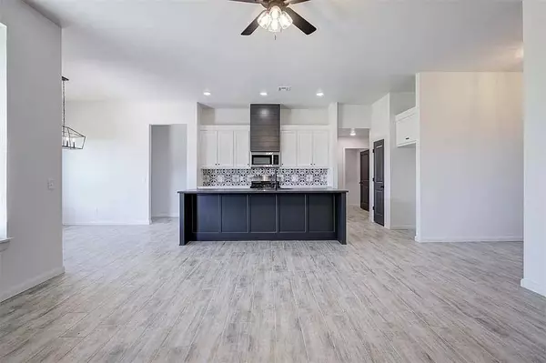 2008 W Flintlock WAY, Mustang, OK 73064