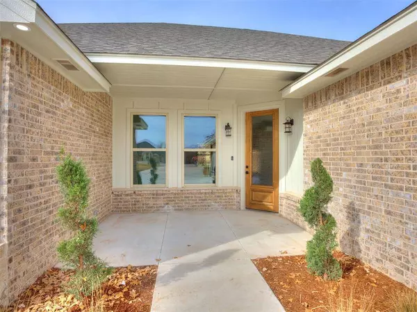 10925 Sandstone Ridge WAY, Guthrie, OK 73044