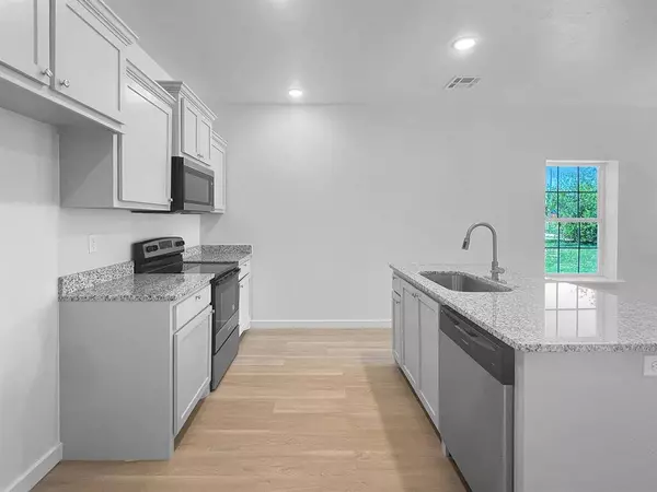 1705 SW Washington AVE, Lawton, OK 73501