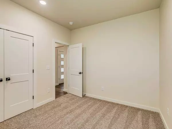 8225 NW 163rd TER, Edmond, OK 73013