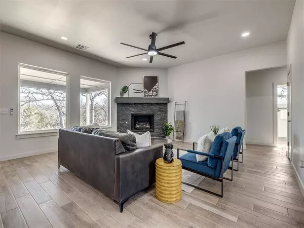 10948 Sandstone Ridge WAY, Guthrie, OK 73044