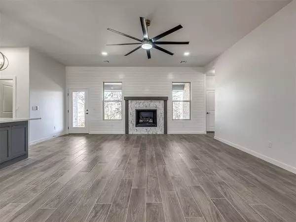 10924 Sandstone Ridge WAY, Guthrie, OK 73044