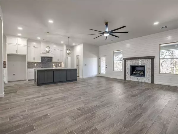 10924 Sandstone Ridge WAY, Guthrie, OK 73044