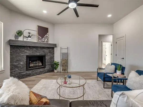 10948 Sandstone Ridge WAY, Guthrie, OK 73044