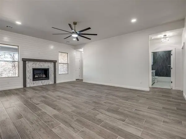 10924 Sandstone Ridge WAY, Guthrie, OK 73044