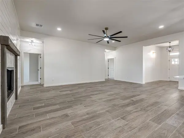 10924 Sandstone Ridge WAY, Guthrie, OK 73044