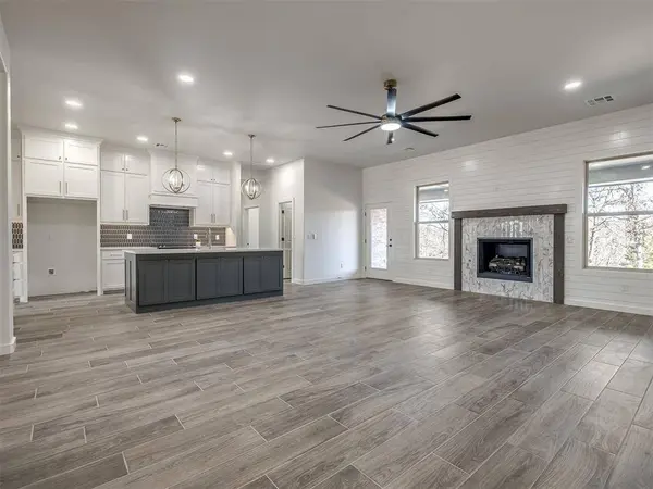 10924 Sandstone Ridge WAY, Guthrie, OK 73044