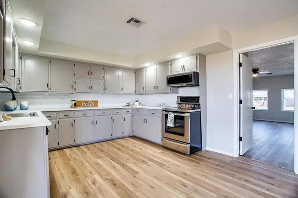 3681 Antelope DR, Enid, OK 73701