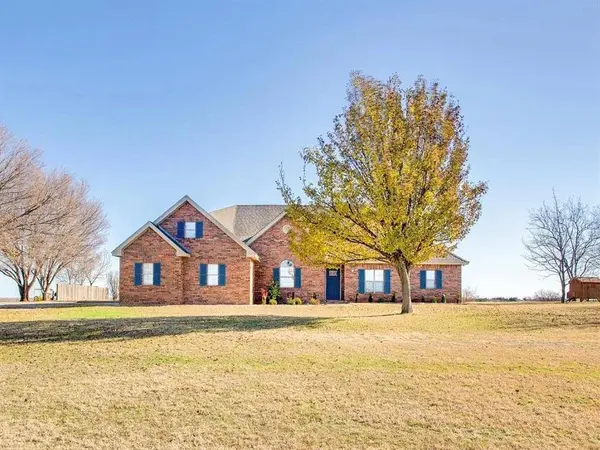 9217 N Van Buren ST, Enid, OK 73703