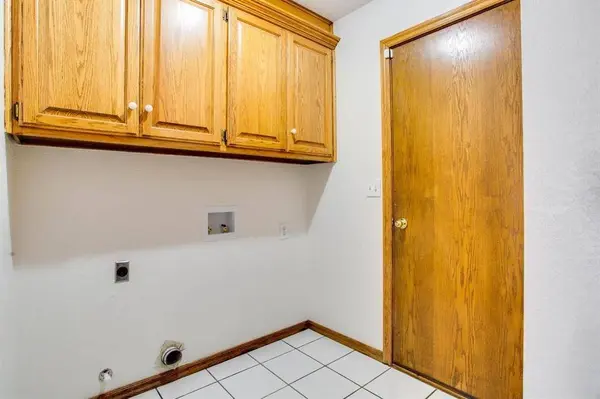 9217 N Van Buren ST, Enid, OK 73703