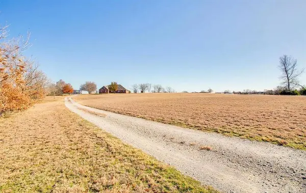 9217 N Van Buren ST, Enid, OK 73703