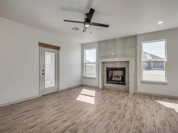 2240 E Thomas TER, Mustang, OK 73064