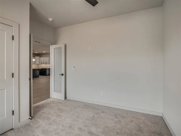 1827 S Blackberry BND, Guthrie, OK 73044