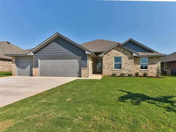 1935 W Flintlock WAY, Mustang, OK 73064