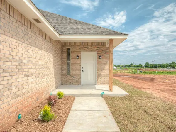10617 SW 18th ST, Yukon, OK 73099