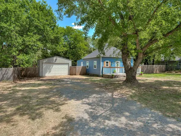 404 Elm AVE, Wellston, OK 74881