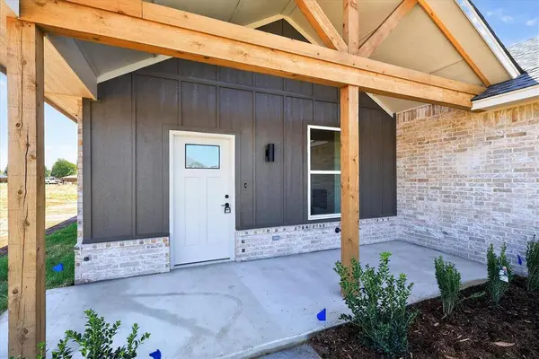 1920 Sage Valley TER, Yukon, OK 73099