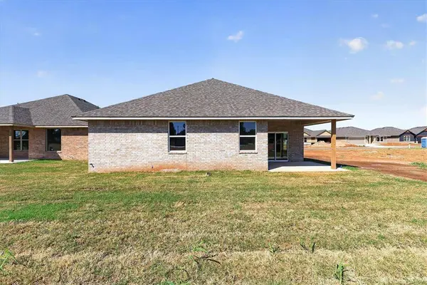 1920 Sage Valley TER, Yukon, OK 73099