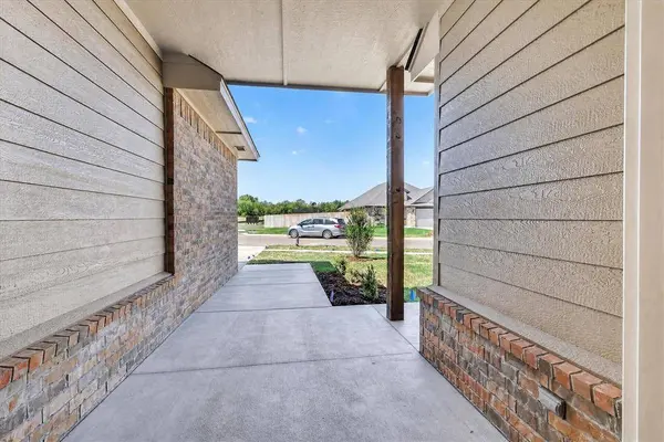 1924 Sage Valley TER, Yukon, OK 73099