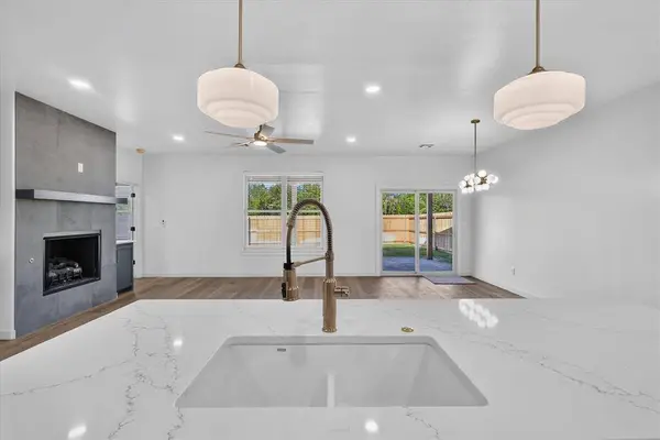 1813 Long Cove AVE, Yukon, OK 73099