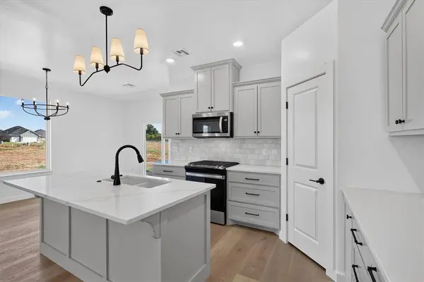 1920 Sage Valley TER, Yukon, OK 73099