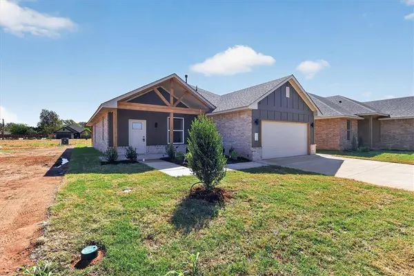 1920 Sage Valley TER, Yukon, OK 73099