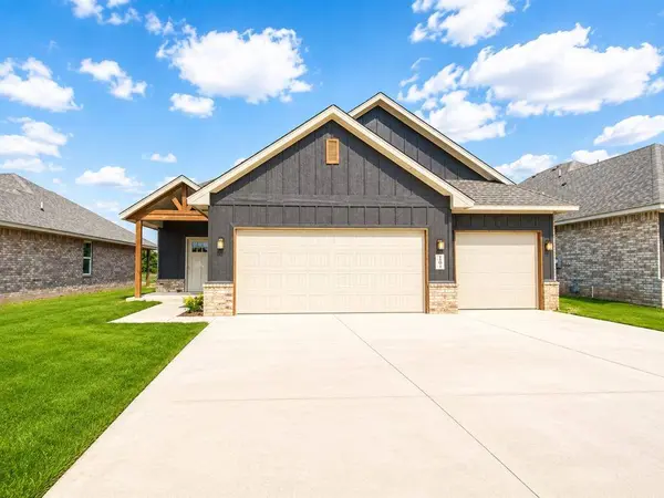 1901 Long Cove AVE, Yukon, OK 73099