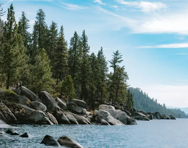 Lakefront Living in Glenbrook: What Makes It So Exclusive,Lisa Valentine