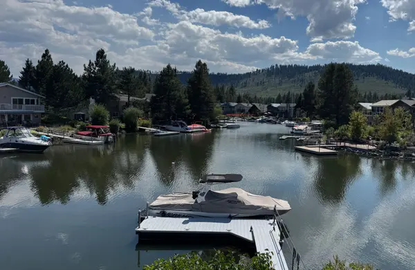 Living Close to Heavenly Ski Resort: A Winter Advantage,Lisa Valentine