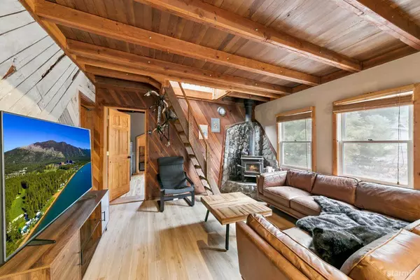 1060 Wildwood Avenue, South Lake Tahoe, CA 96150